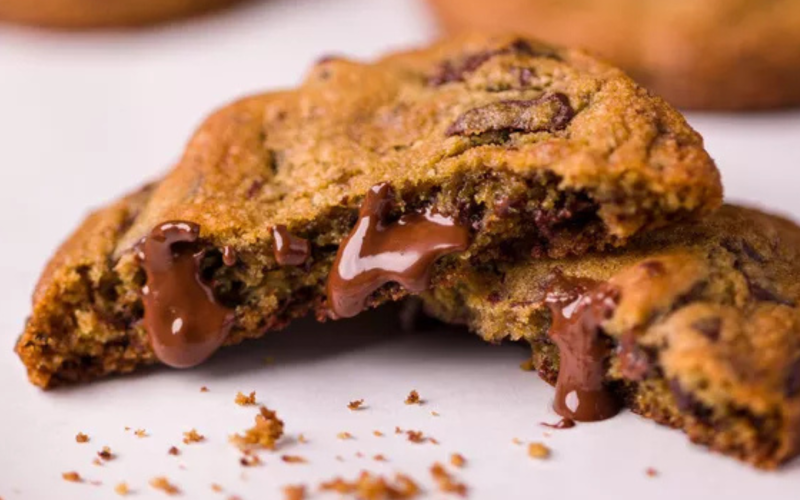 O Delícias Mabu preparou uma receita irresistível de Cookies de Chocolate, perfeita para agradar tanto os pequenos quanto os adultos.